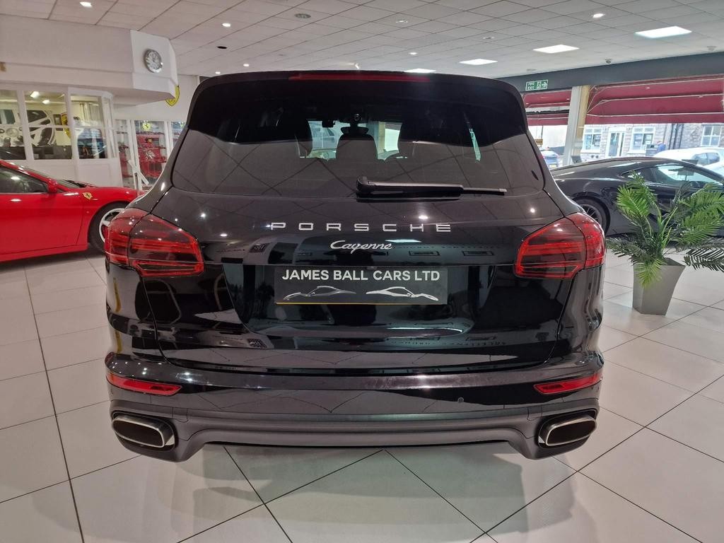 Porsche Cayenne 2017 - Cars