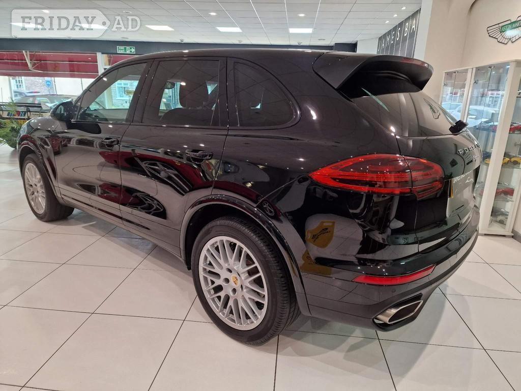 Porsche Cayenne 2017 - Cars in Bristol