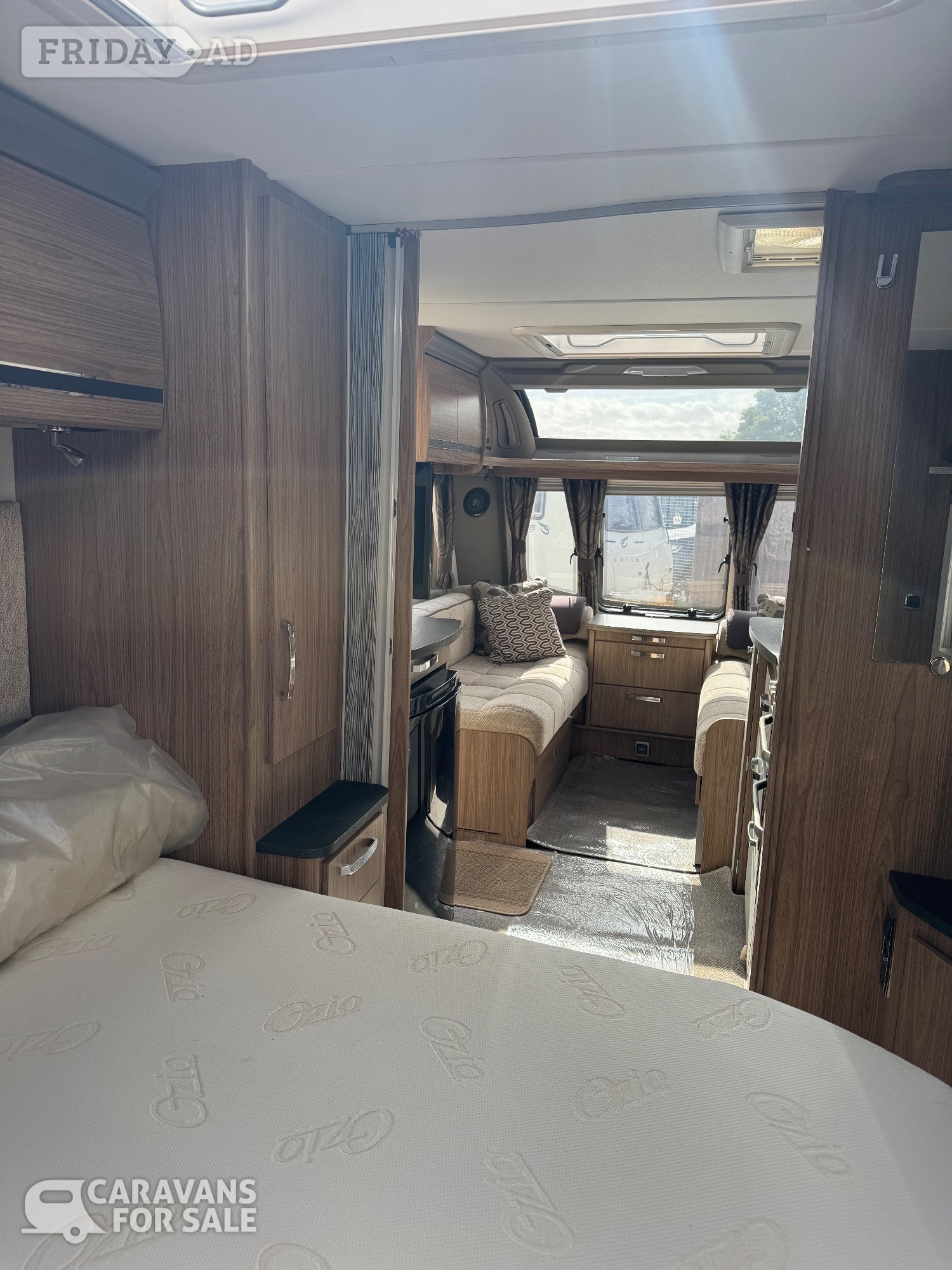 Coachman VIP 575 2015 - Motorhomes & Caravans