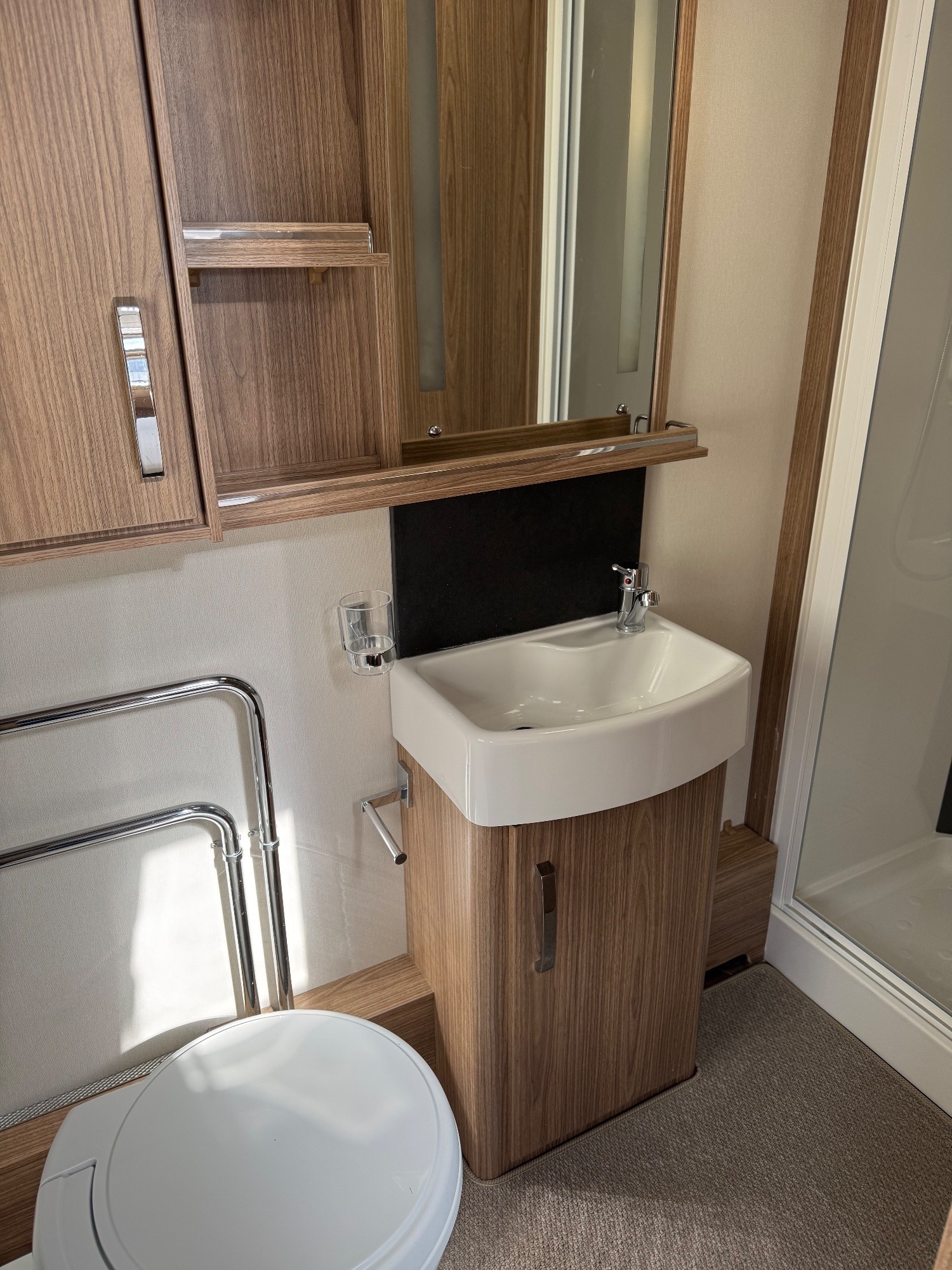 [ berth ]Coachman VIP 575