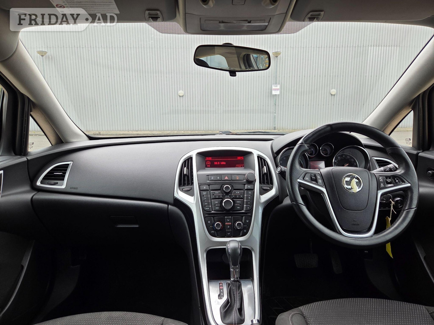 [ berth ]Vauxhall Astra