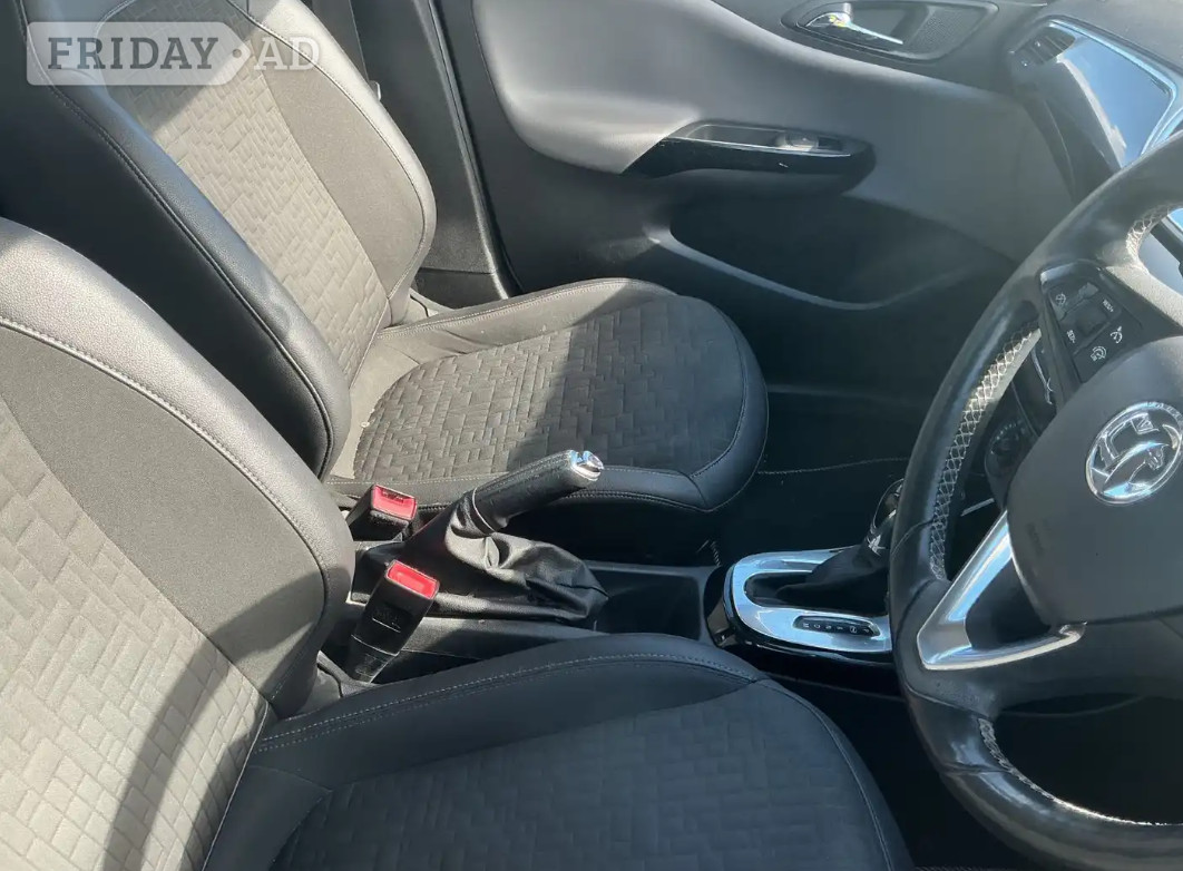 [ berth ]Vauxhall Corsa