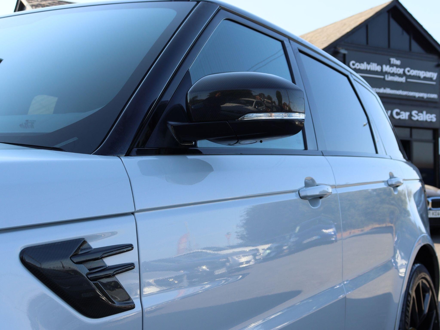 [ berth ]Land Rover Range Rover Sport
