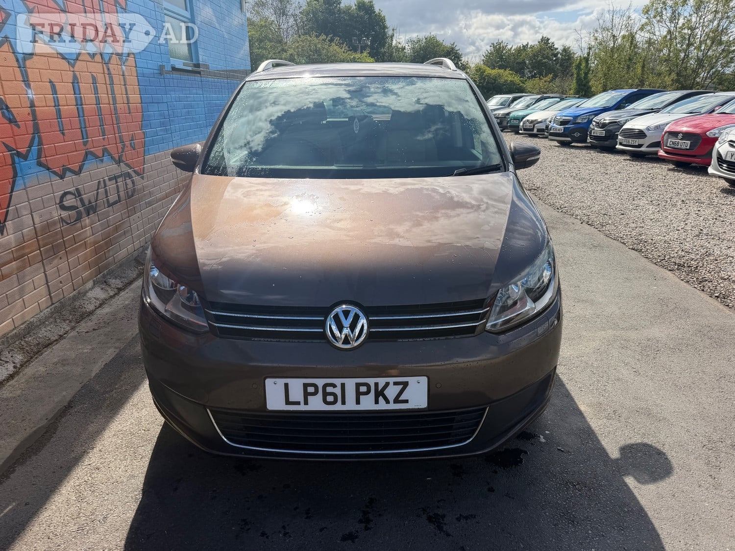 Volkswagen Touran 2012 - Cars