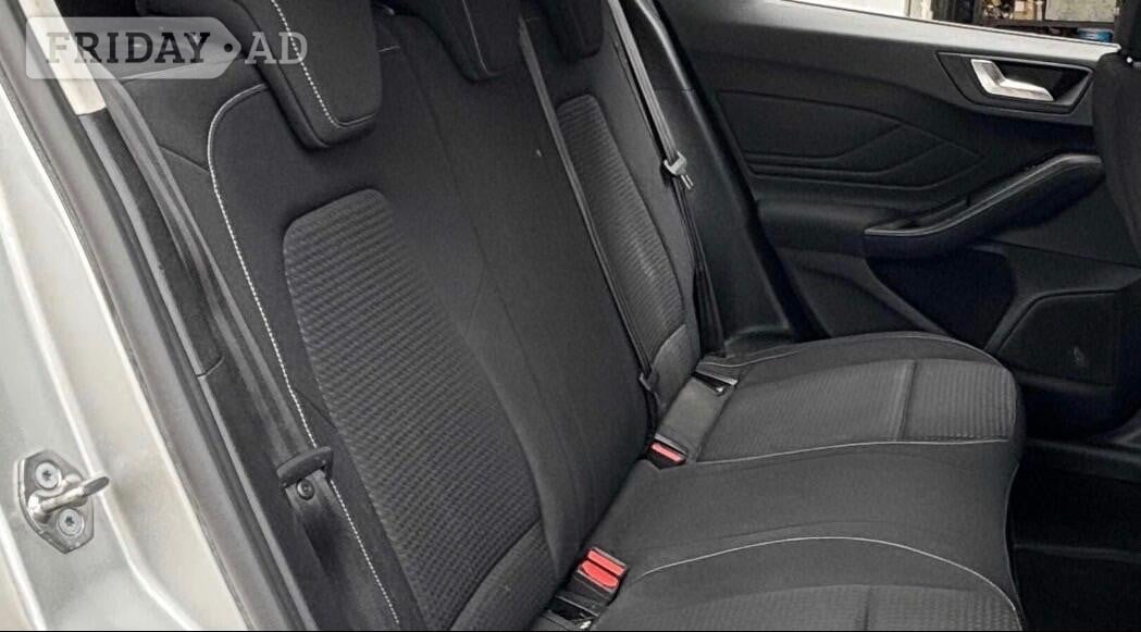 Ford Focus 2019 - Cars in Staines