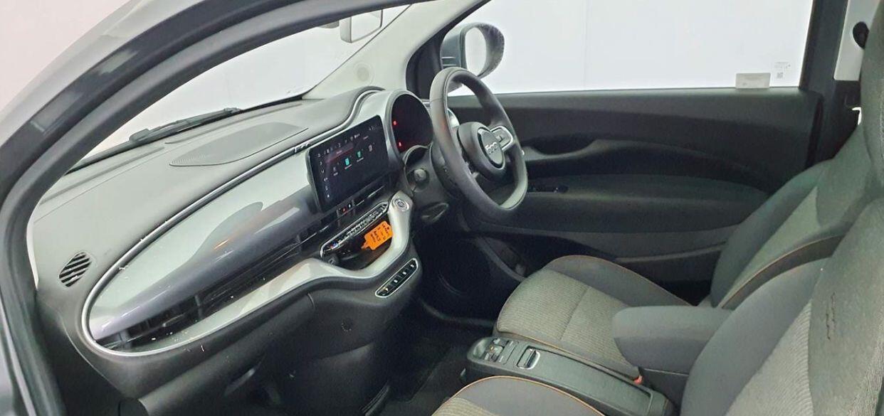 Fiat 500E Horsham