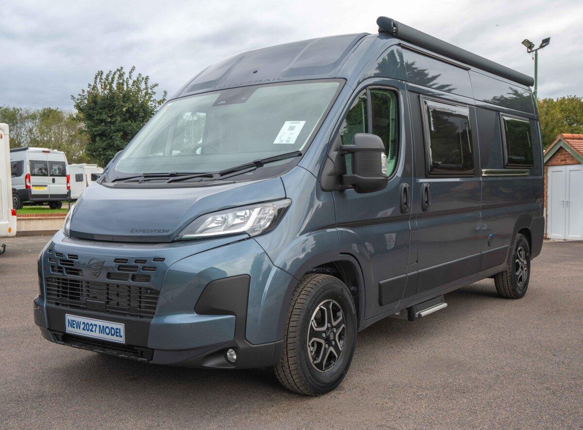 Auto-Trail Expedition 66  for sale - Motorhomes & Caravans in Newark
