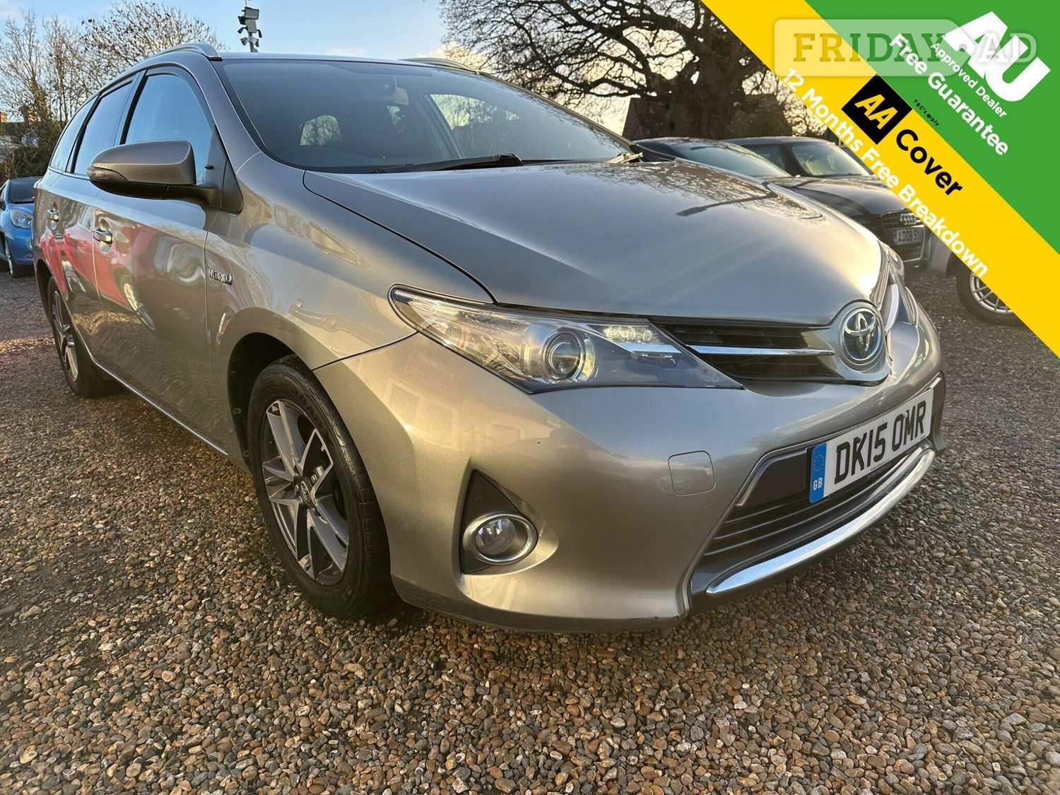 Toyota Auris 2015 in Sunbury-On-Thames