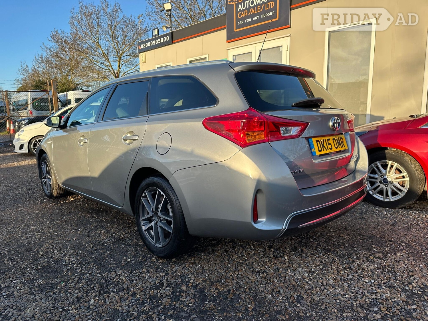 Toyota Auris 2015 - Cars in Sunbury-On-Thames