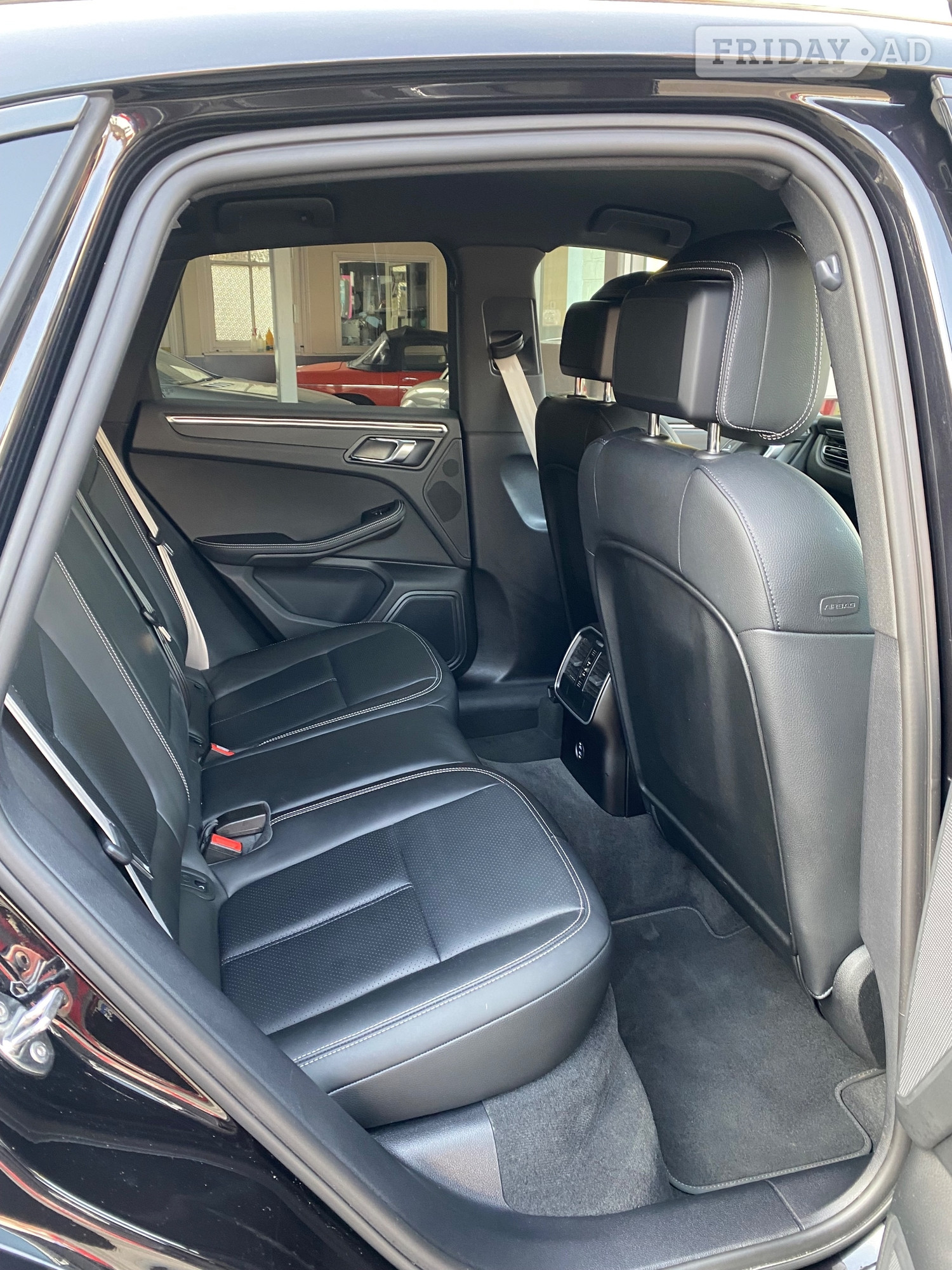Porsche Macan 2022 - Cars in Portsmouth