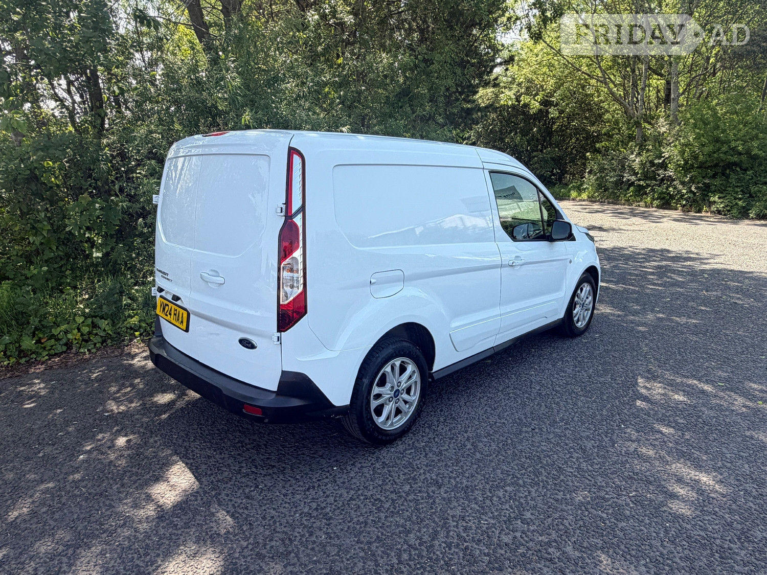 [ berth ]Ford Transit Connect