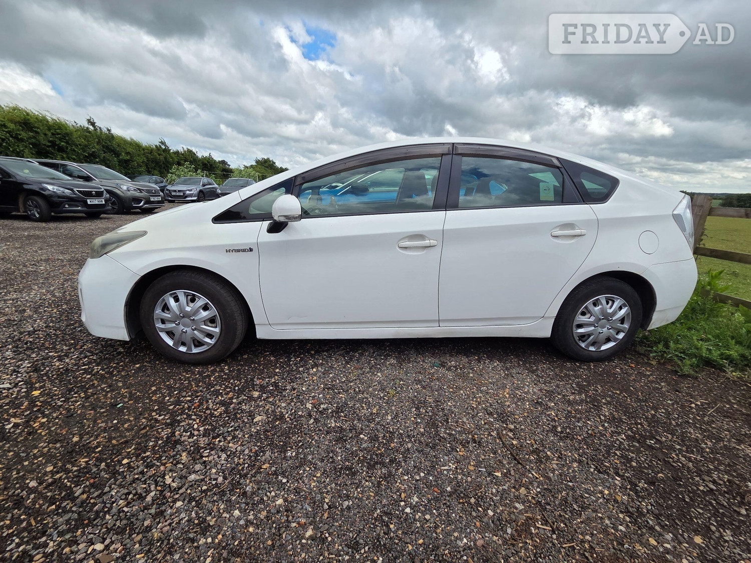 Toyota Prius 2018 - Cars in Knebworth