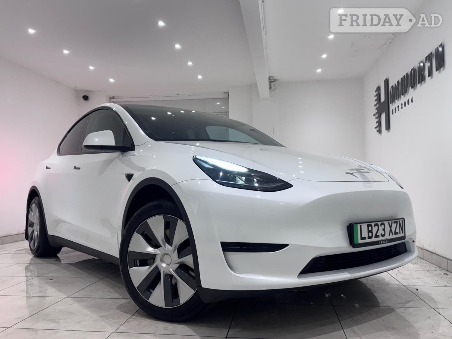 Tesla Model Y 2023 in Hounslow