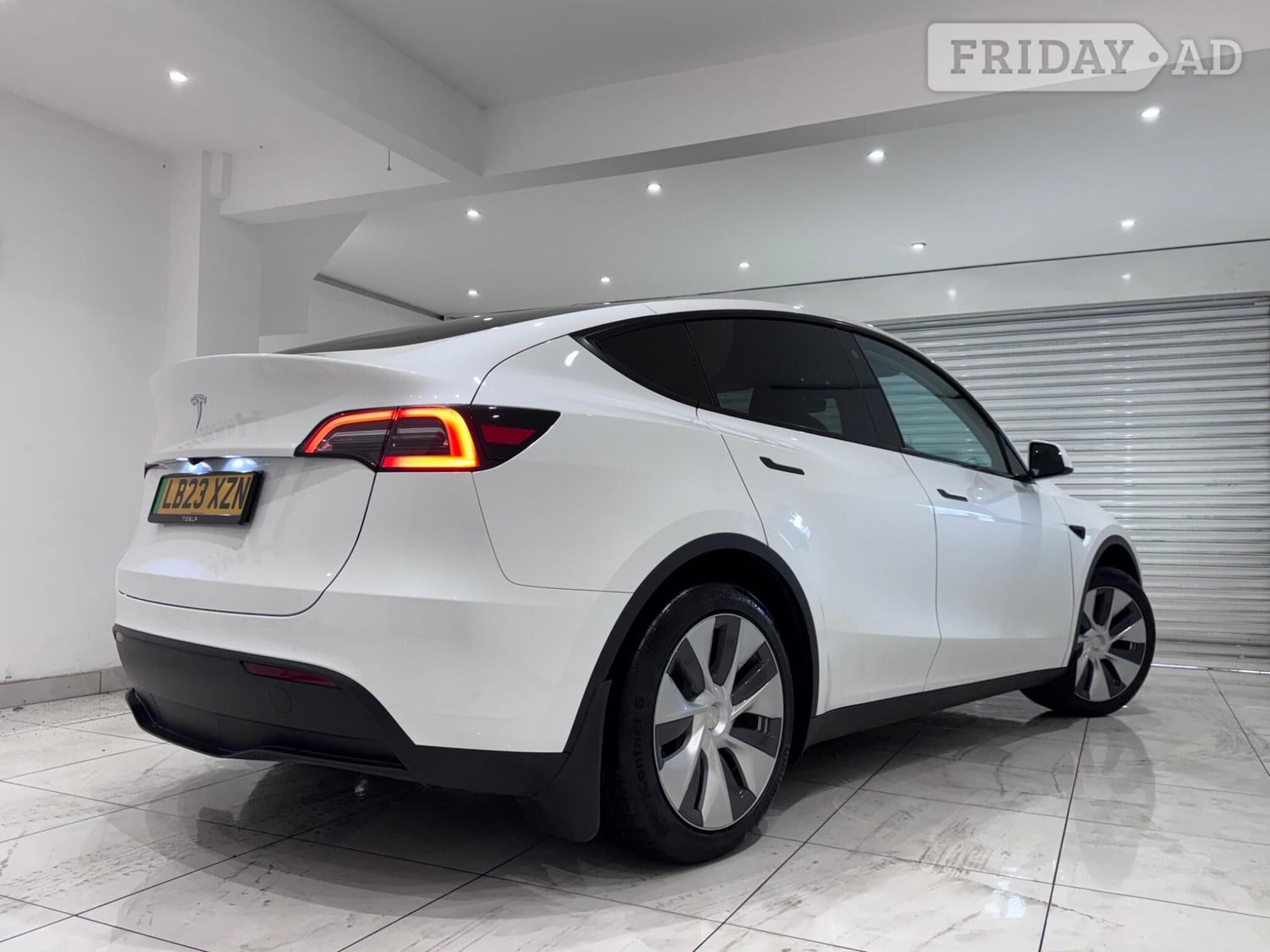 [ berth ]Tesla Model Y