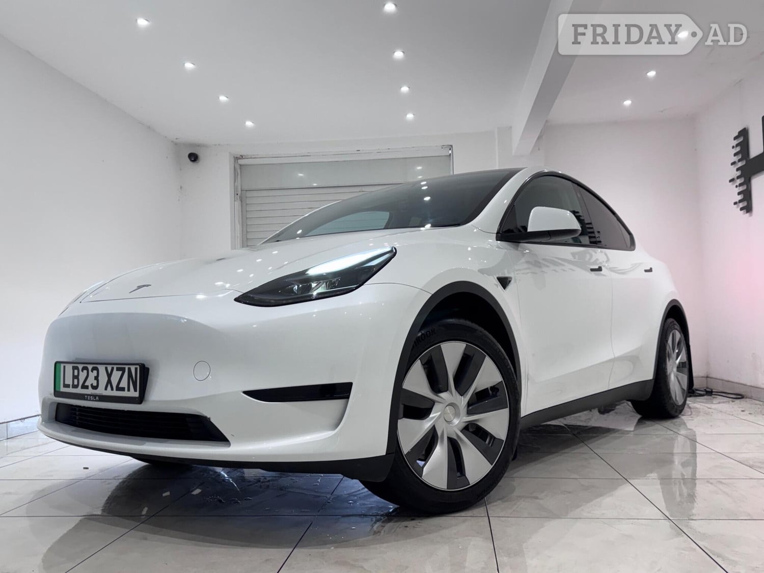 Tesla Model Y 2023 - Cars in Hounslow