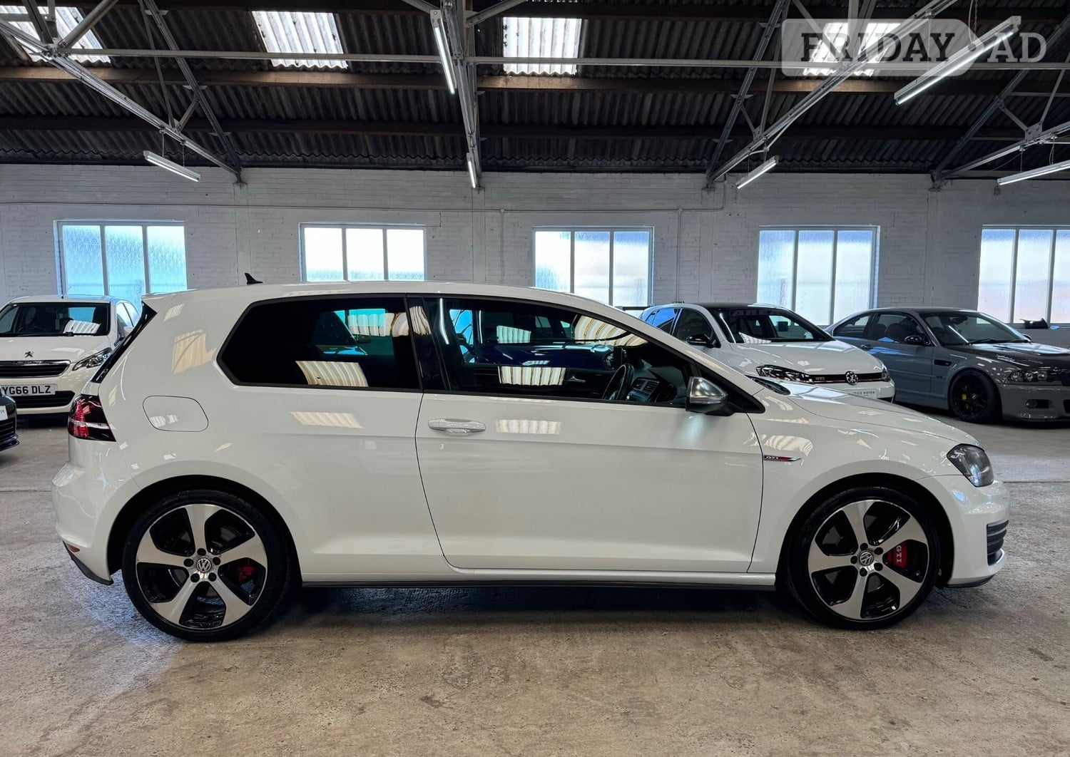 Volkswagen Golf 2016 - Cars
