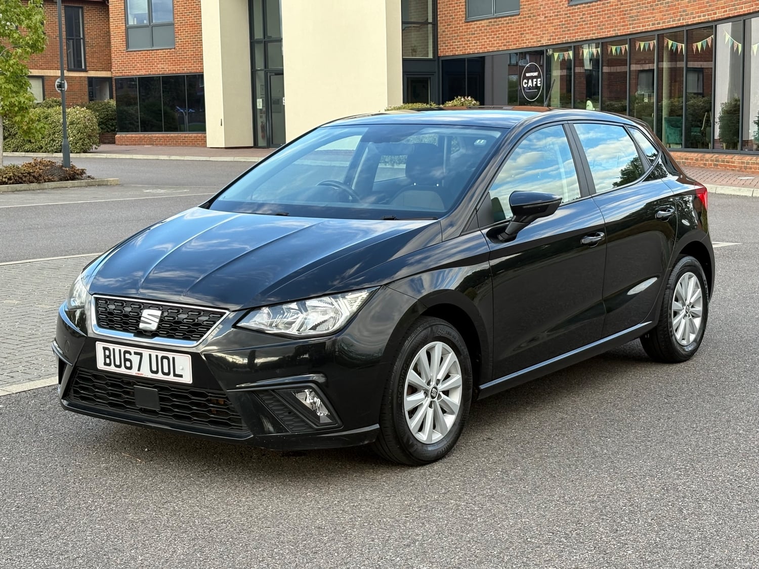 [ berth ]SEAT Ibiza