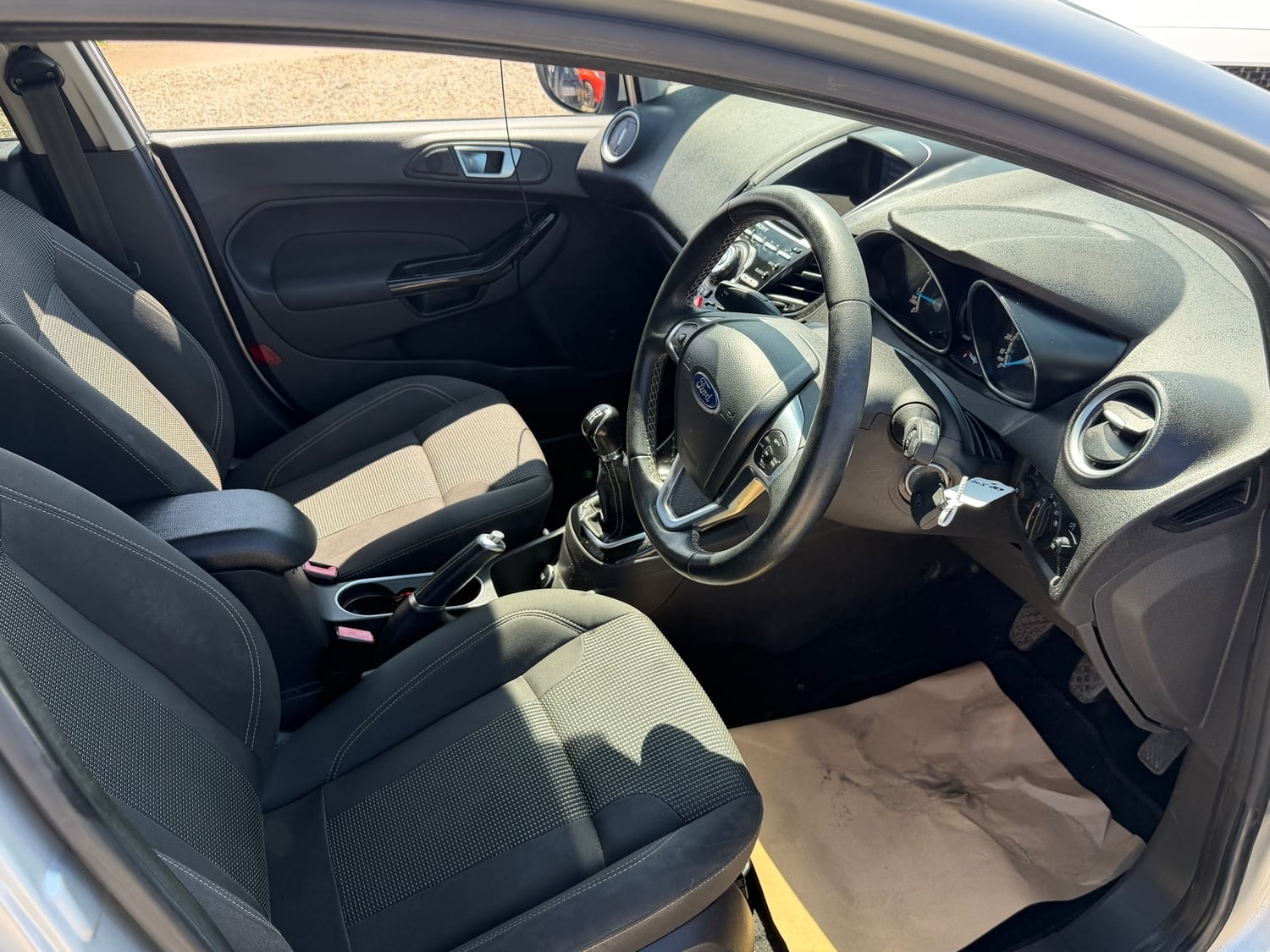 [ berth ]Ford Fiesta