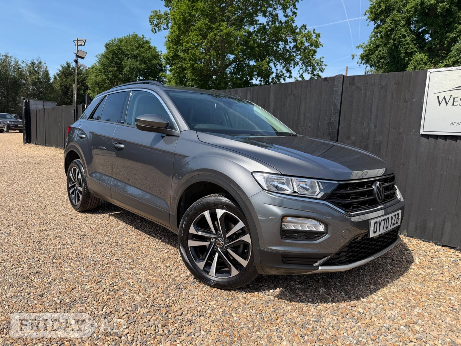 Volkswagen T-Roc 2020 in Addlestone