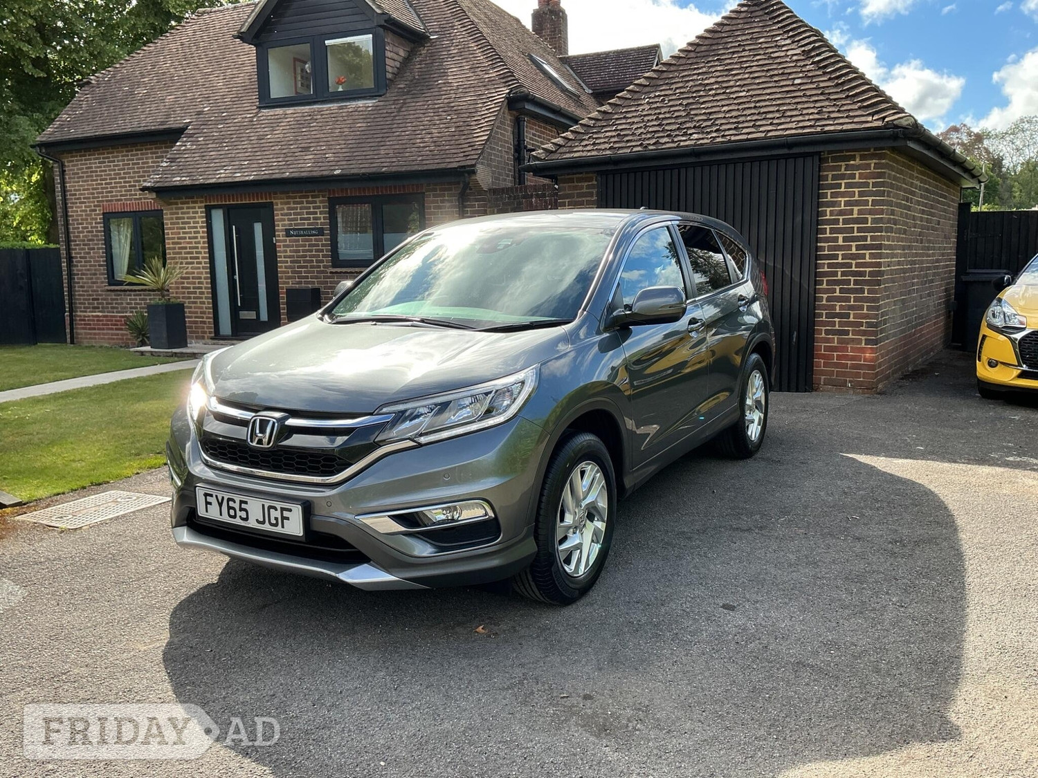 Honda CR-V 2015 - Cars in Winchester