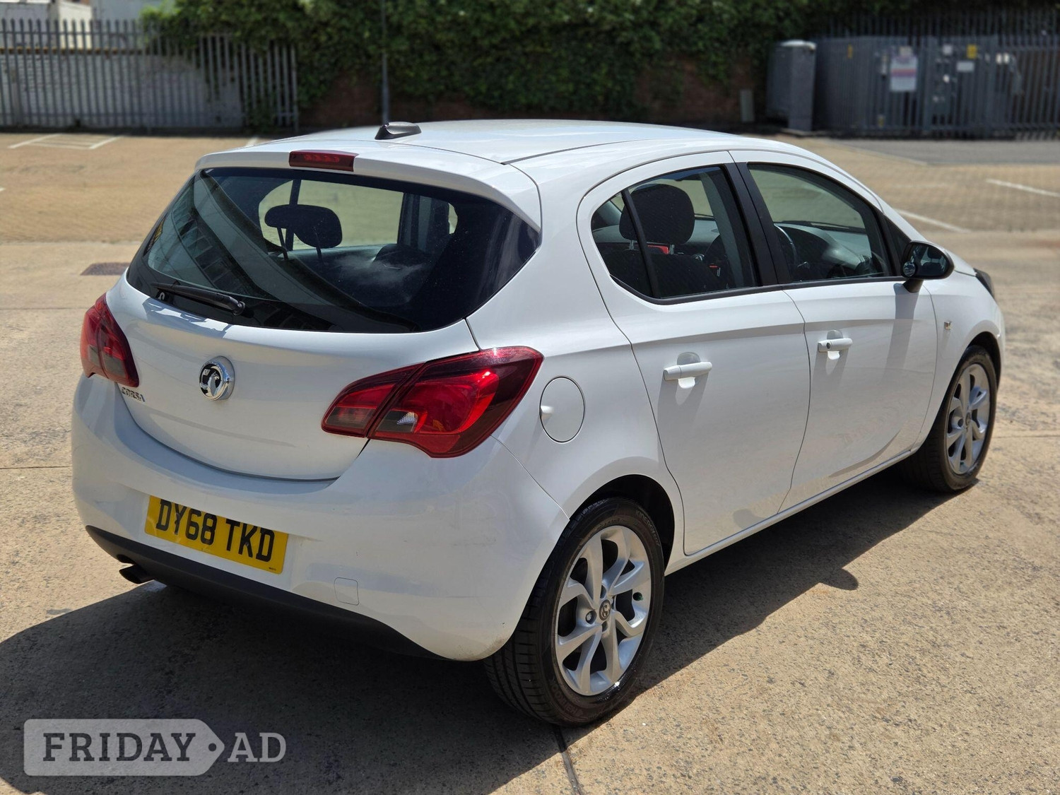 [ berth ]Vauxhall Corsa