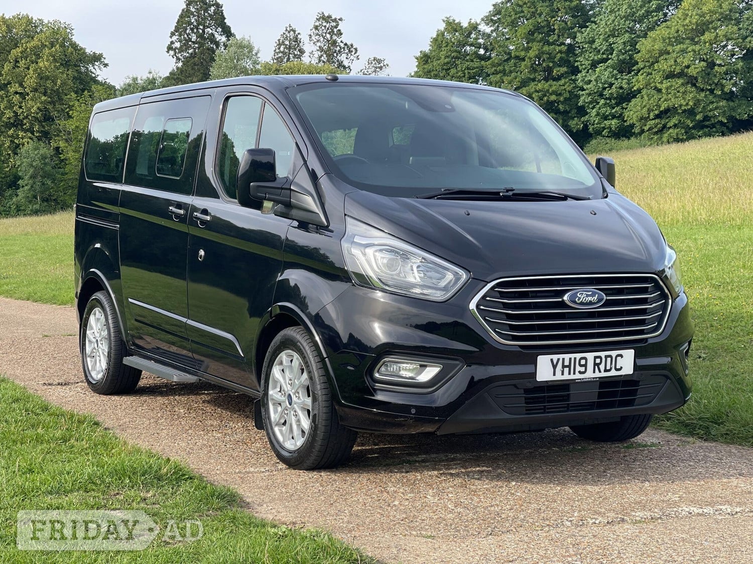 [ berth ]Ford Tourneo Custom