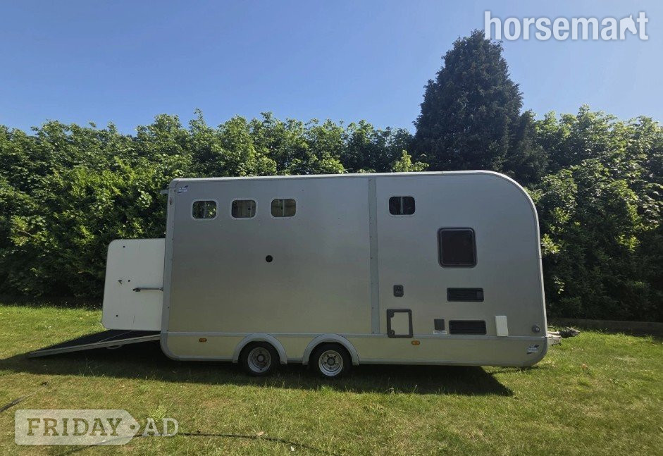 Ifor Williams Eventa L Gold  Horse Trailer - Trailers & Horseboxes in Wyboston