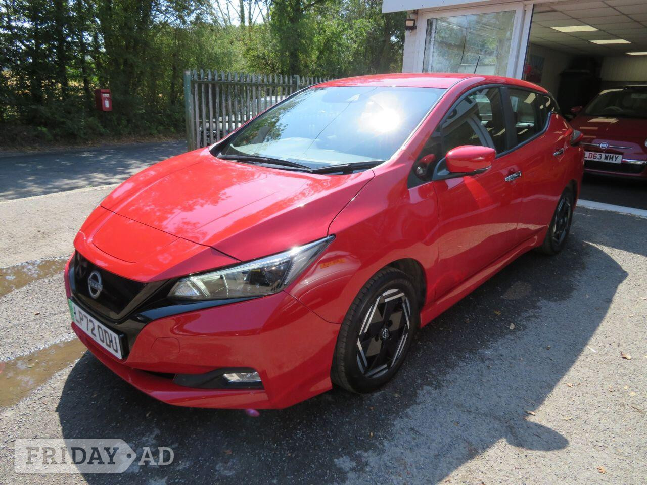 2022 NISSAN LEAF 40kWh Acenta Hatchback 5dr Electric Automatic (150 ps) 16" DIAMOND CUT ALLOYS + CARPLAY - Cars in Horsham
