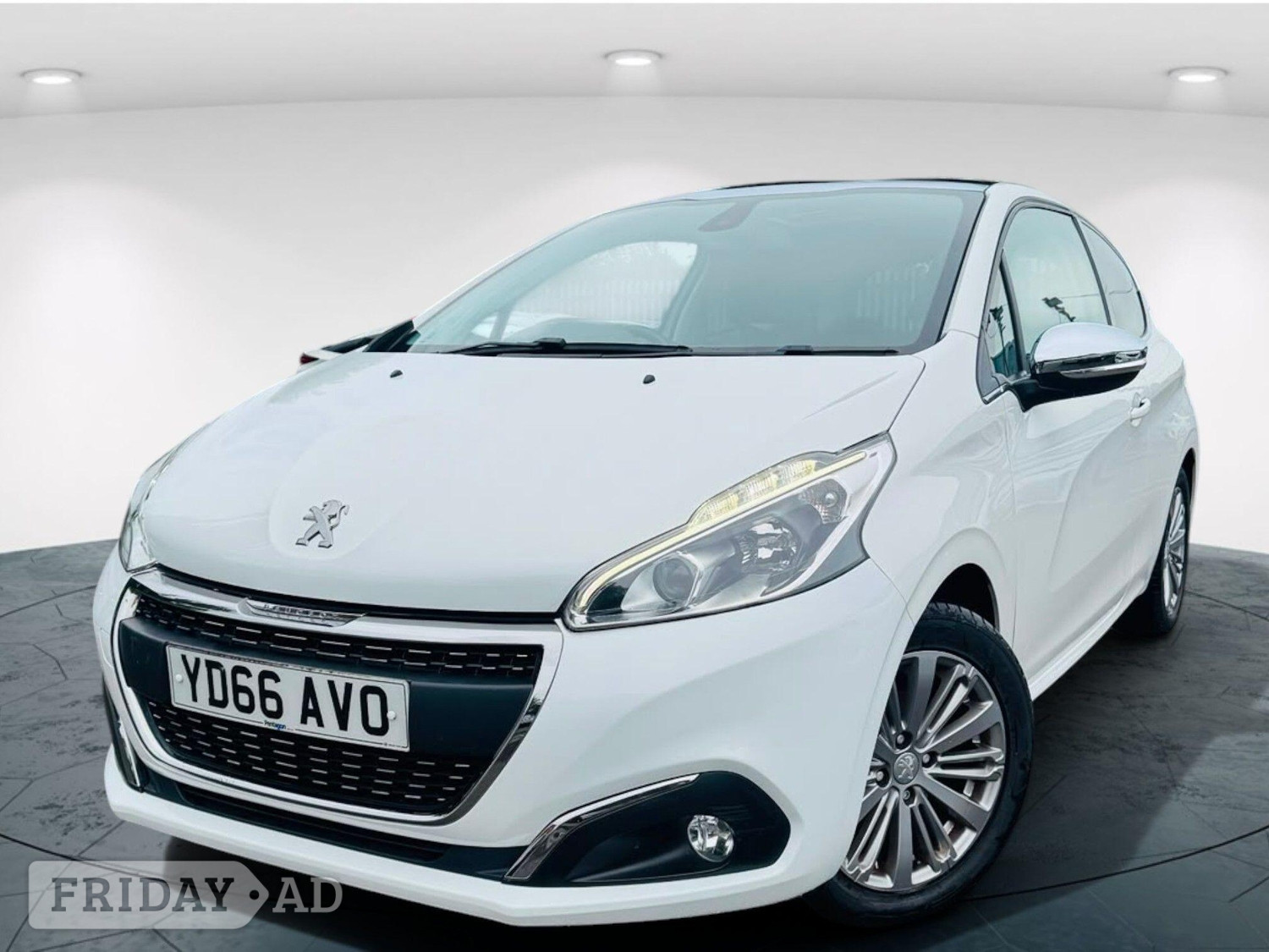 Peugeot 208 2016 - Cars in Walsall