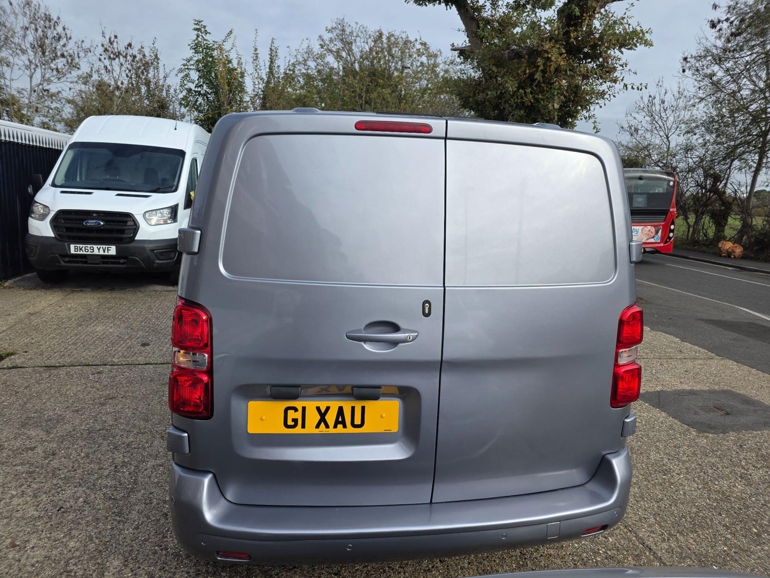 Vauxhall Vivaro 2019 - Vans & Commercial Vehicles