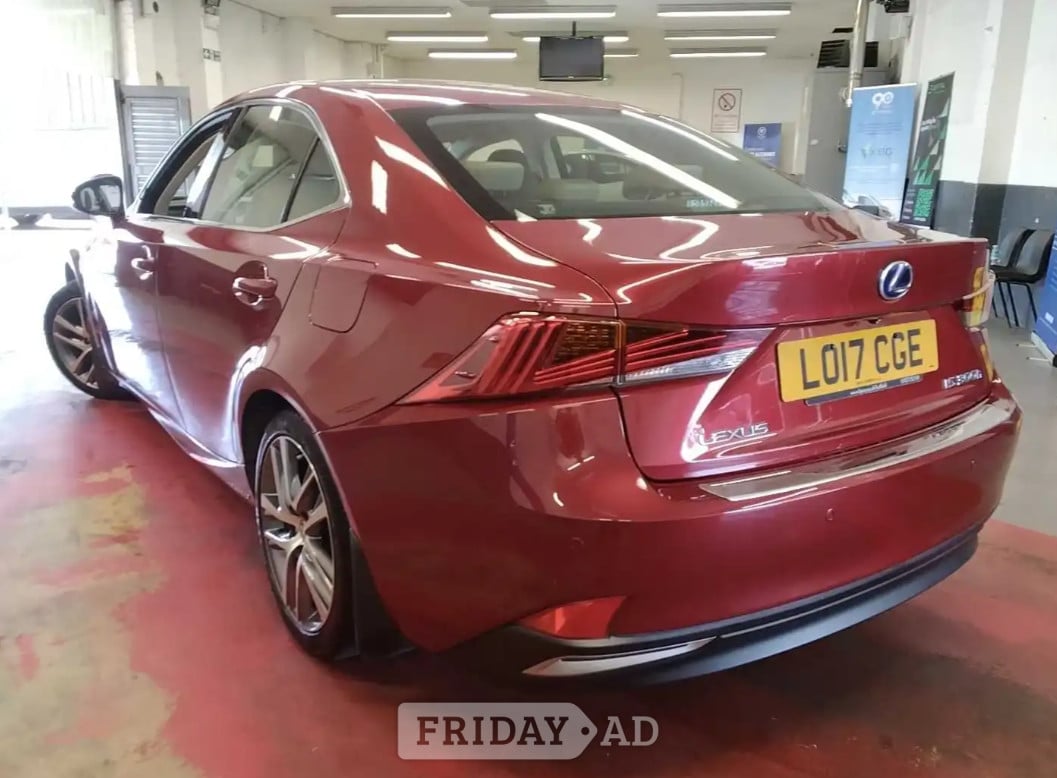 Lexus IS 2017 in Harrow