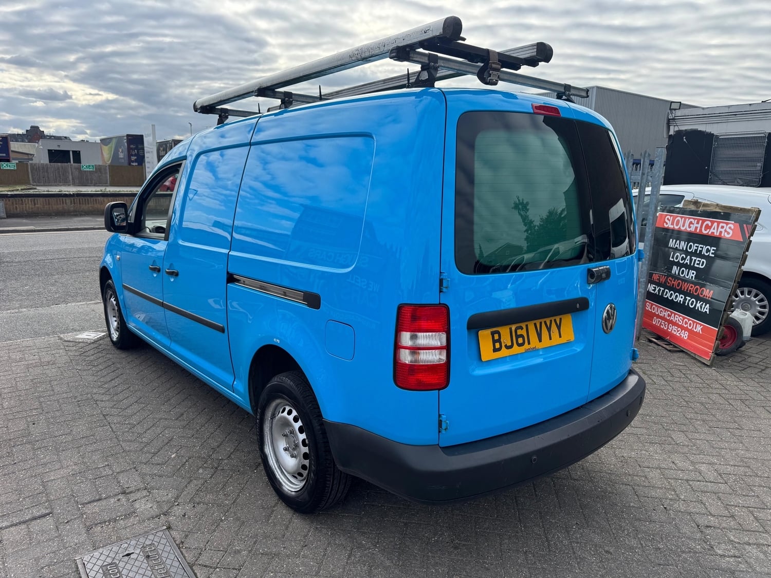[ berth ]Volkswagen Caddy Maxi
