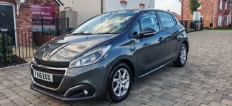Peugeot 208 2016