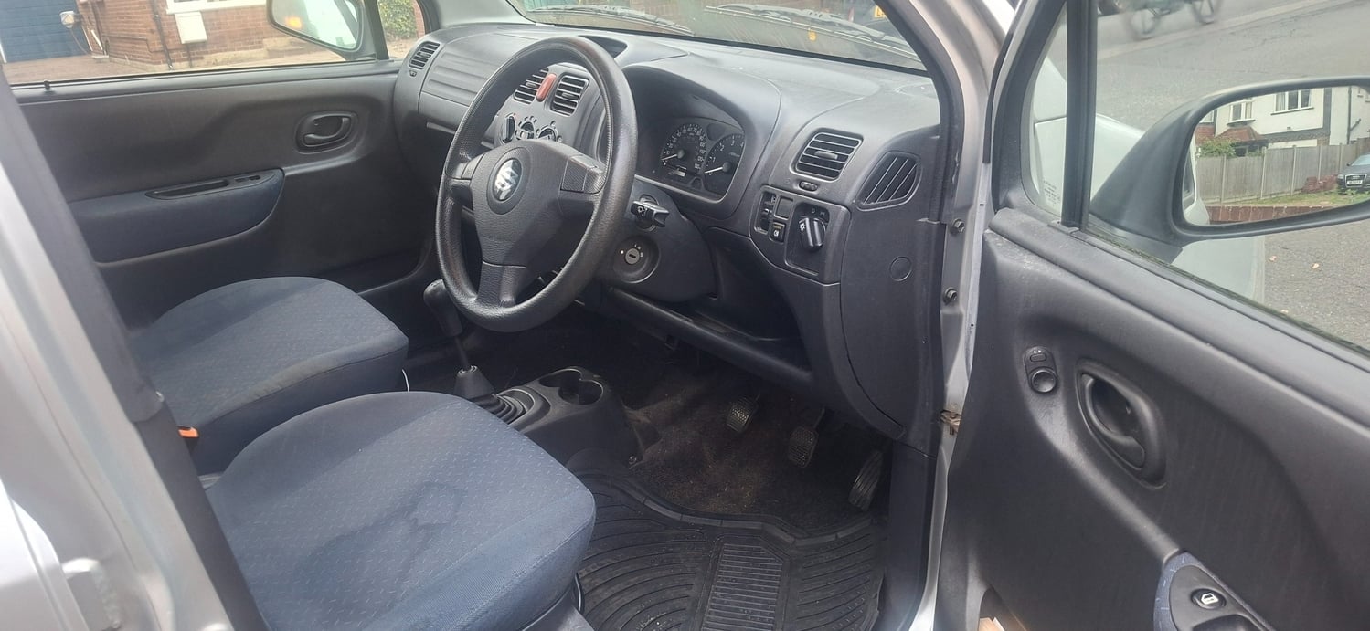 Suzuki Wagon R 2004 - Cars in Sutton
