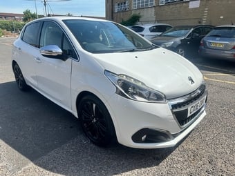 Peugeot 208 2016