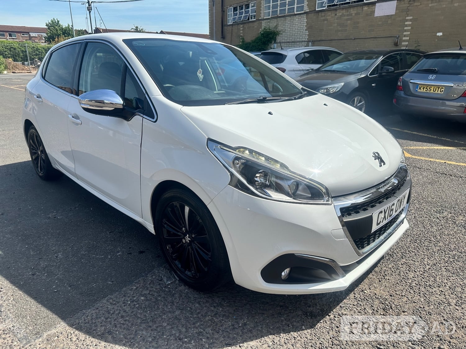 Peugeot 208 2016 in Slough
