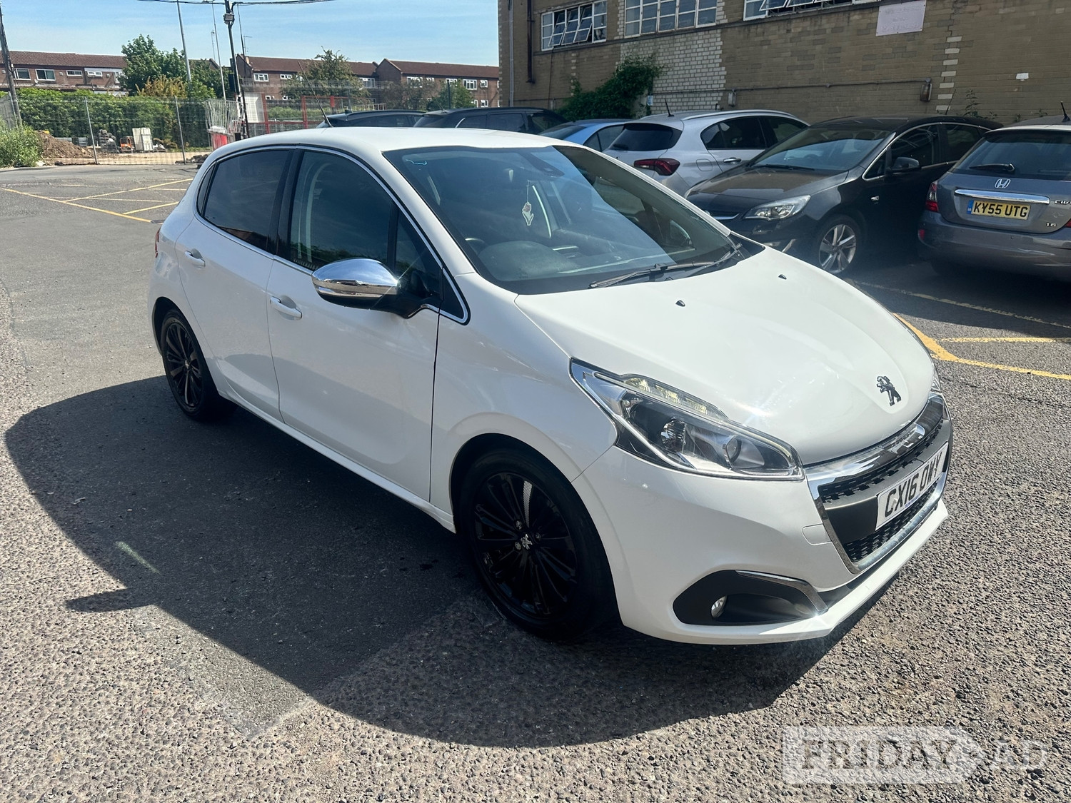 Peugeot 208 2016 - Cars in Slough