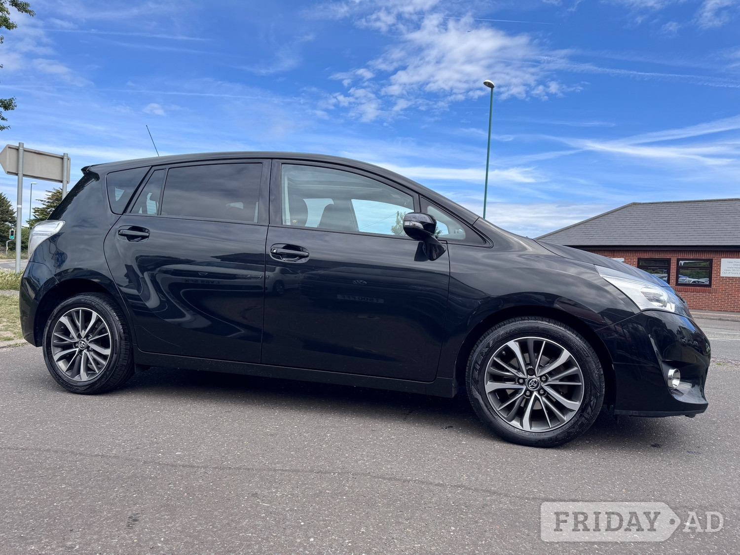Toyota Verso 2016 - Cars