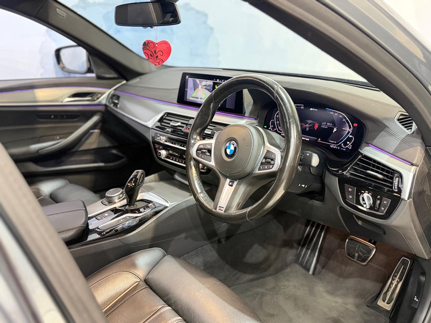 [ berth ]BMW 5 Series