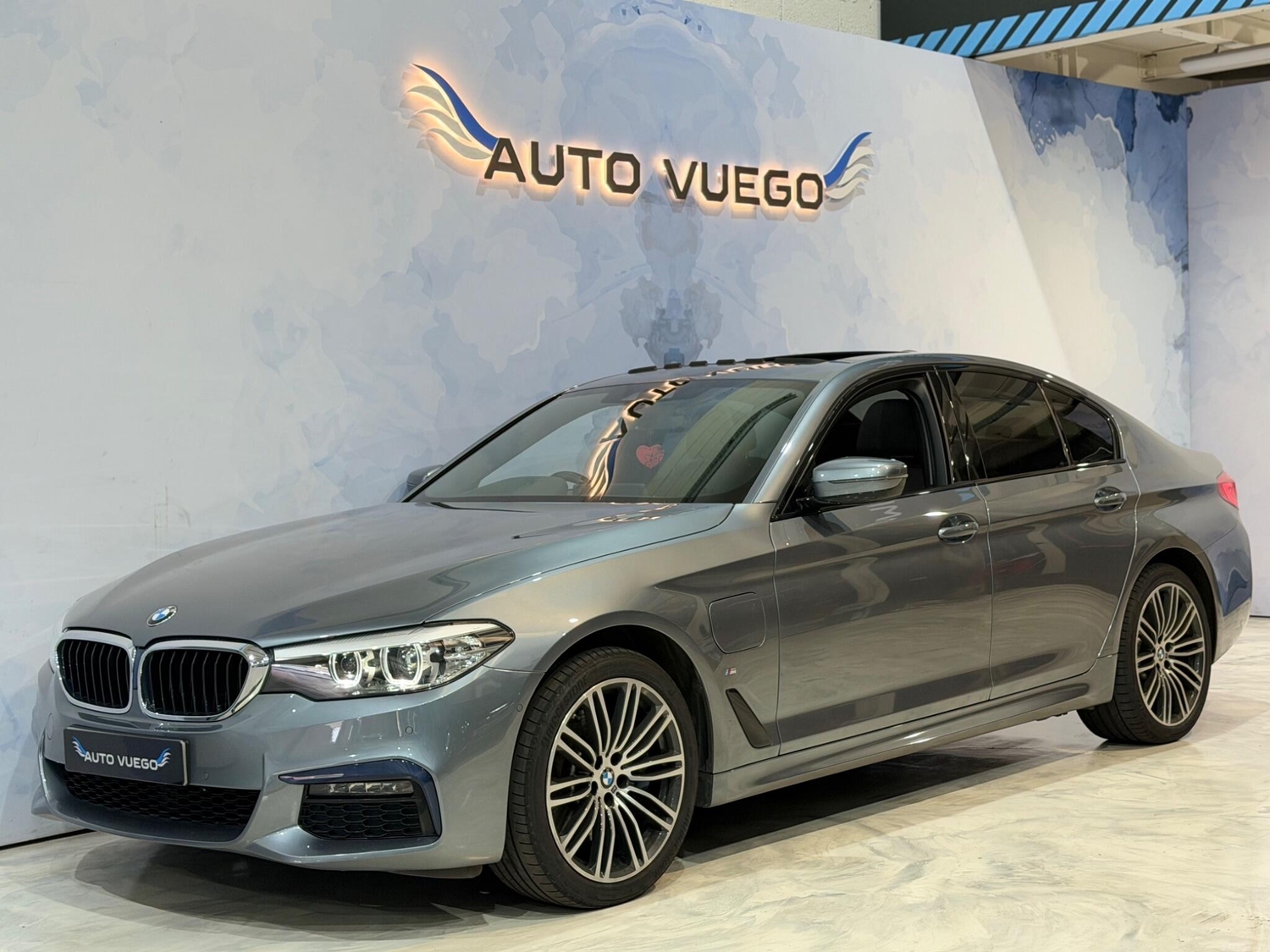 BMW 5 Series 2019 - Cars in Uxbridge
