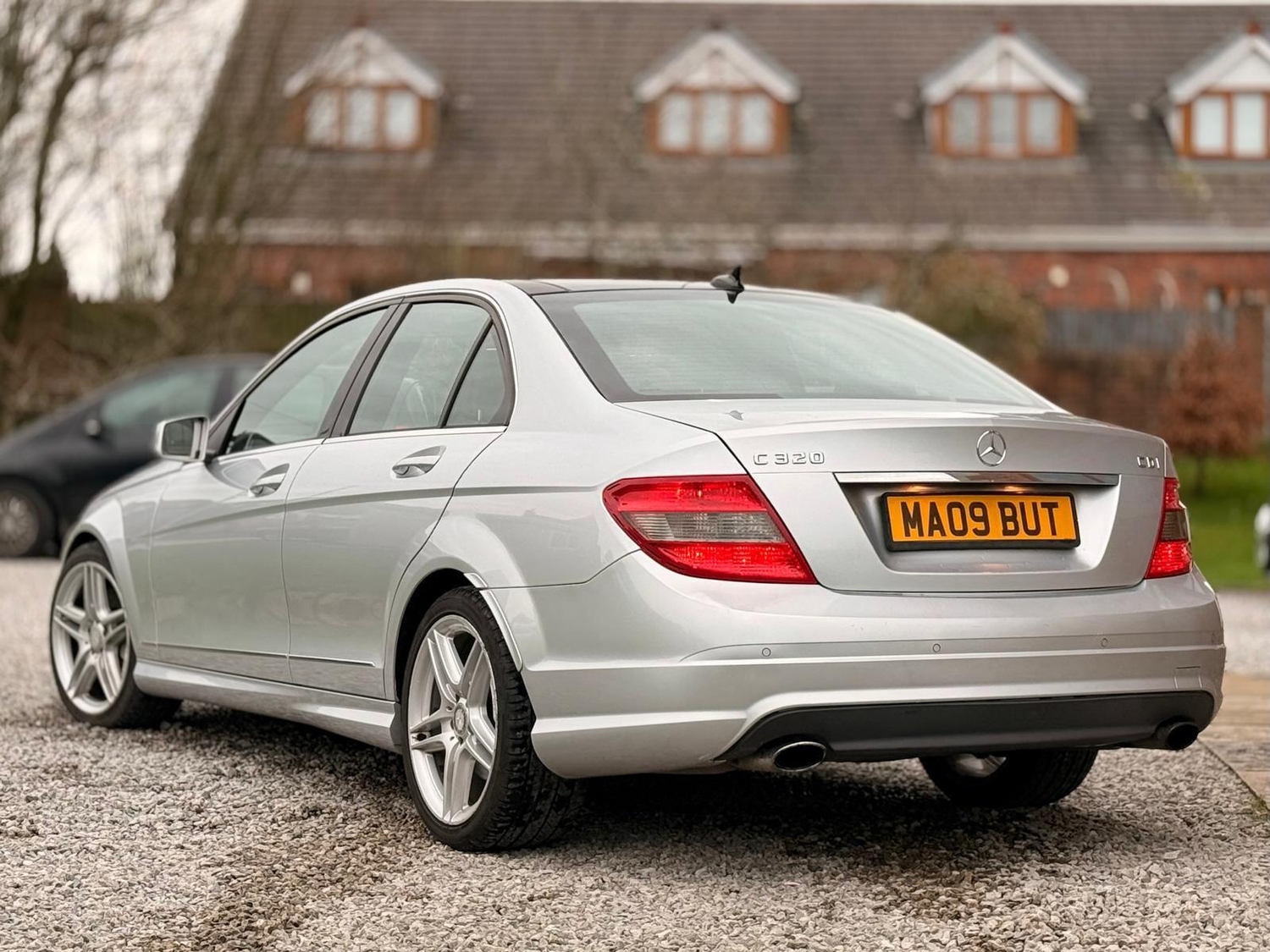 [ berth ]Mercedes-Benz C Class