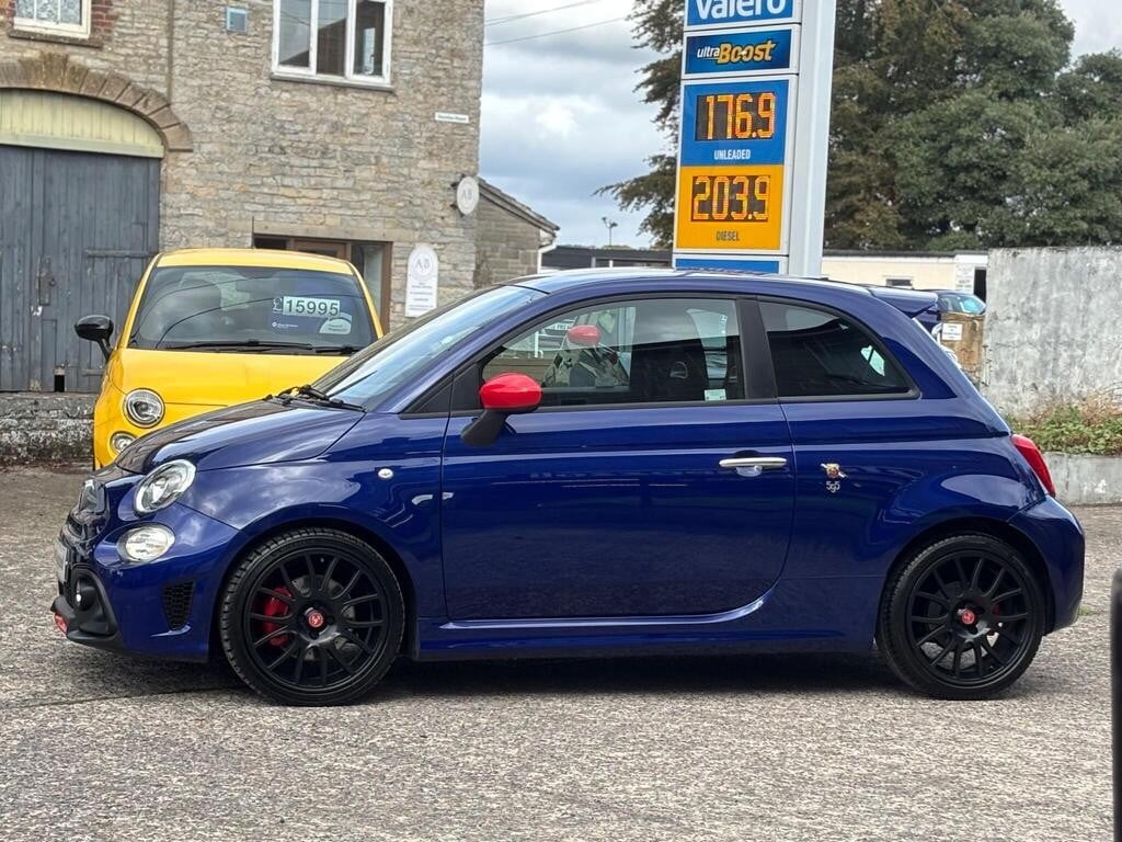 [ berth ]Abarth 595