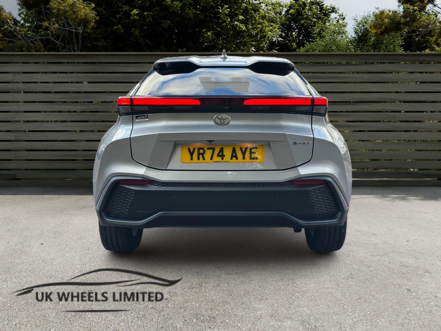 Toyota C-HR 2024 - Cars in Barnet