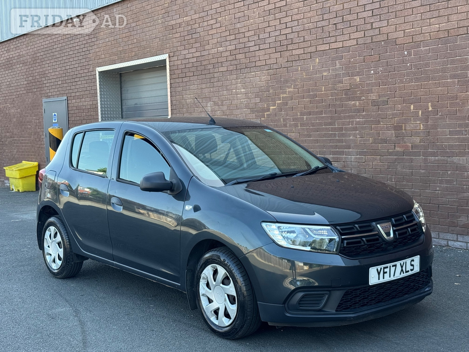 [ berth ]Dacia Sandero