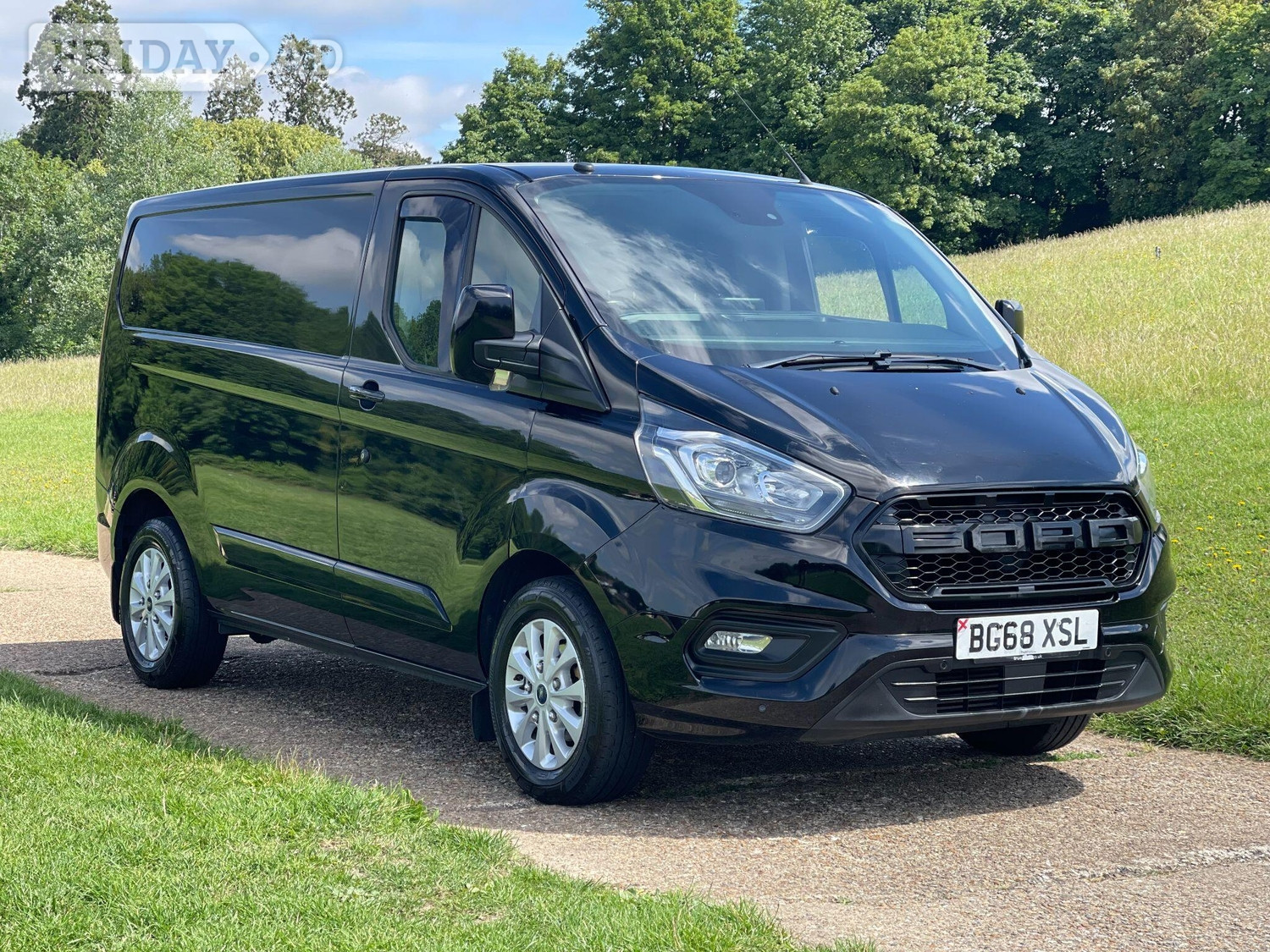 [ berth ]Ford Transit Custom