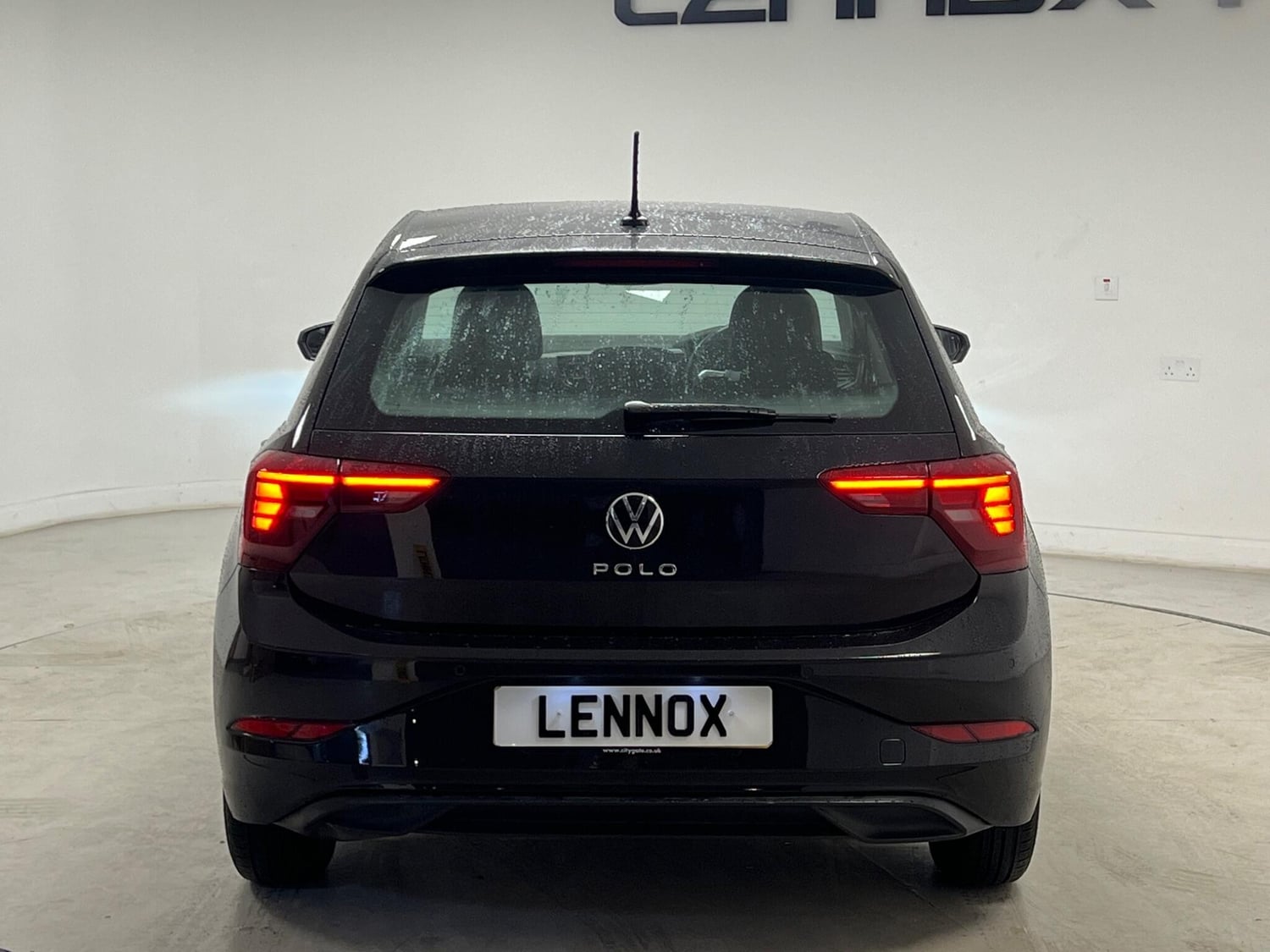Volkswagen Polo 2023 - Cars