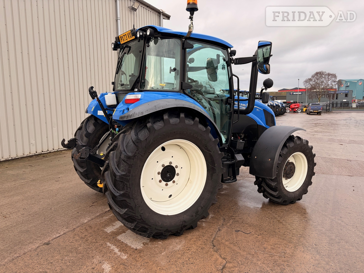 [ berth ]New Holland T5.110