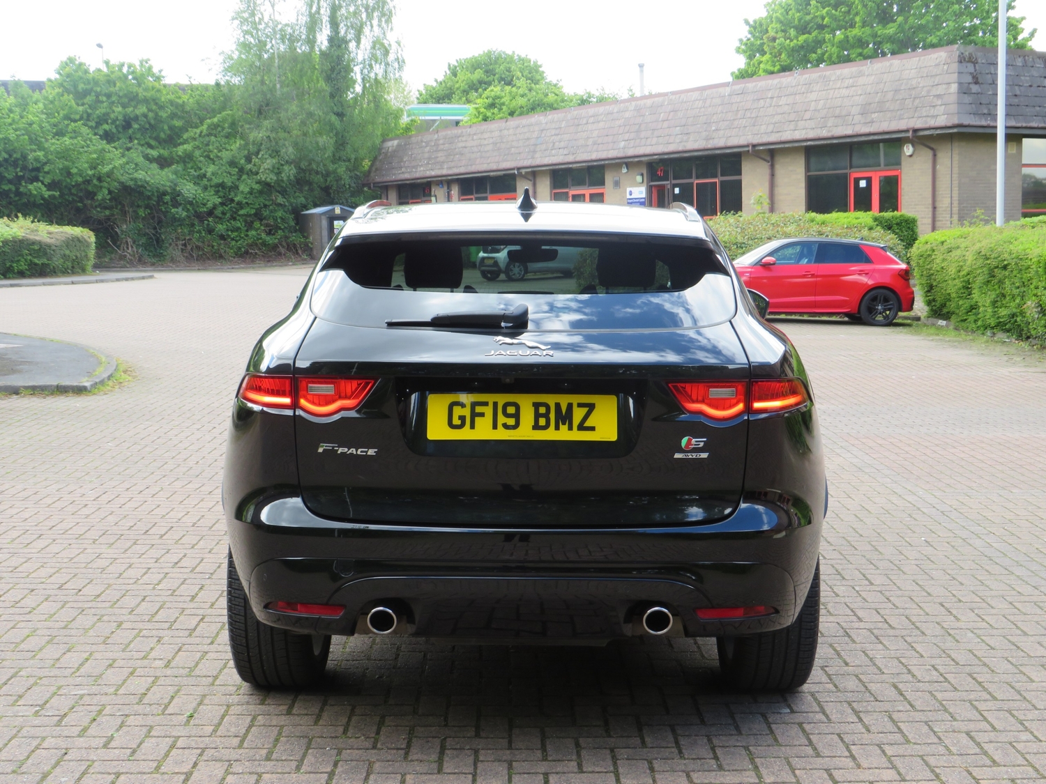 Jaguar F-Pace 2019 - Cars in Bradford