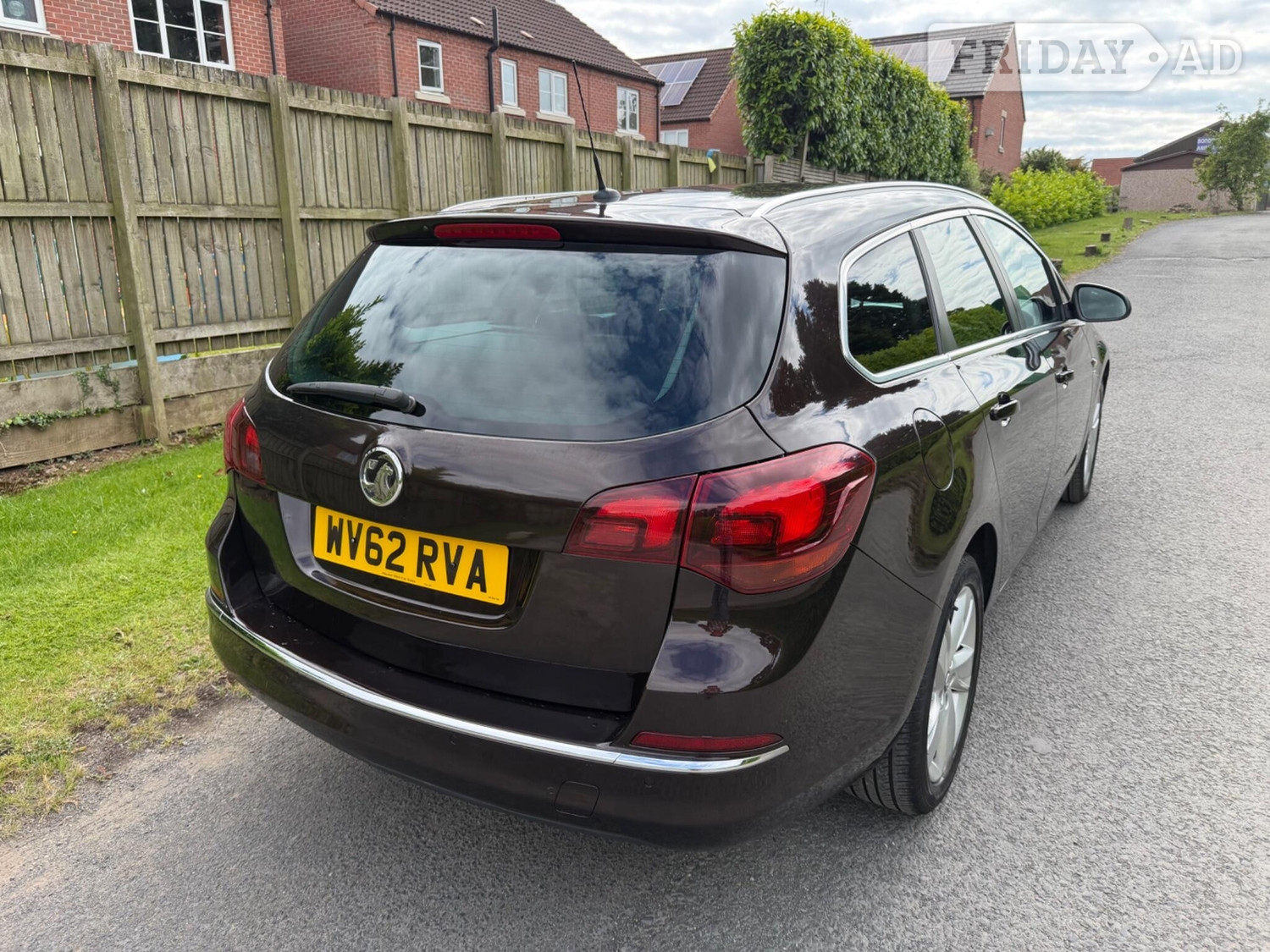 Vauxhall Astra 2012 - Cars