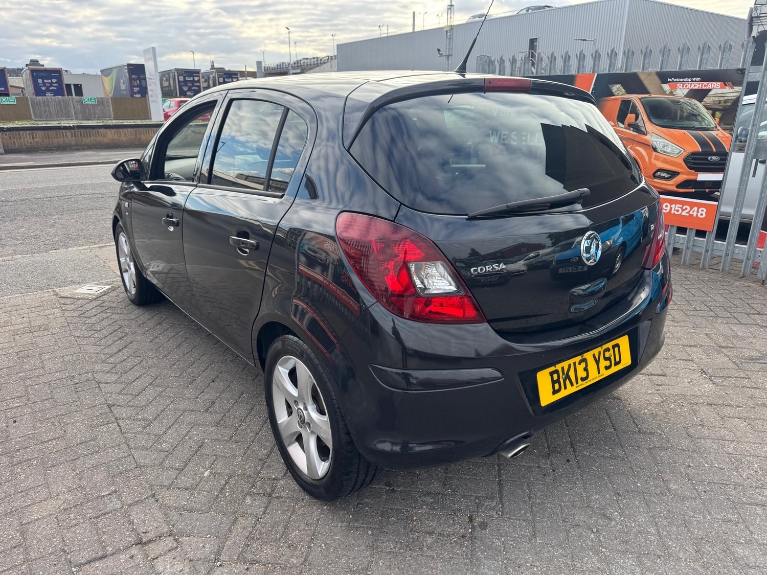 [ berth ]Vauxhall Corsa